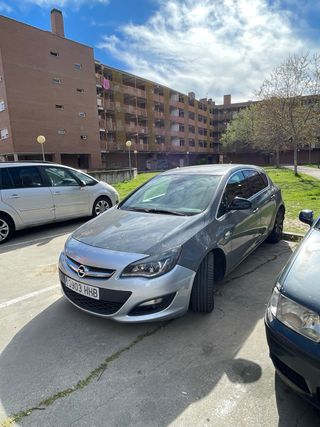 Opel Astra 2012