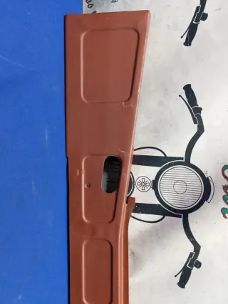 Talonera interior derecha Seat 600