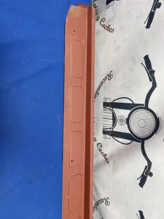 Talonera interior derecha Seat 600