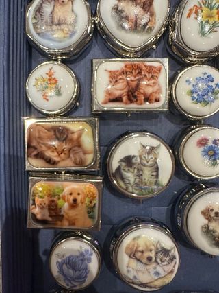 Scatoline portagioie con decoro in ceramica