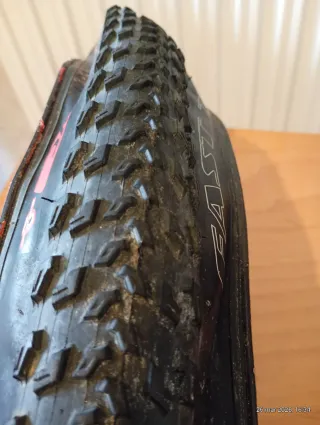 Neumático Specialized 29x2.0 S-works y regalo otro