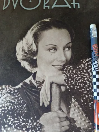 Póster Grace Bradley Vintage