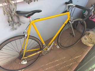 Bicicleta Vintage Amarilla