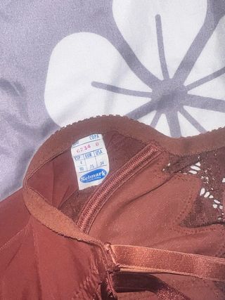 Body de encaje marrón