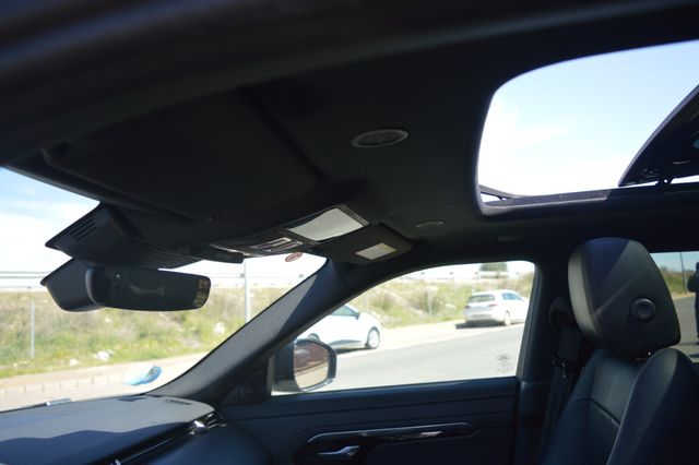 Land Rover Range Rover Evoque 2.0 D163 R-Dynamic SE AUTO 4WD MHEV