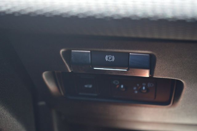 Land Rover Range Rover Evoque 2.0 D163 R-Dynamic SE AUTO 4WD MHEV