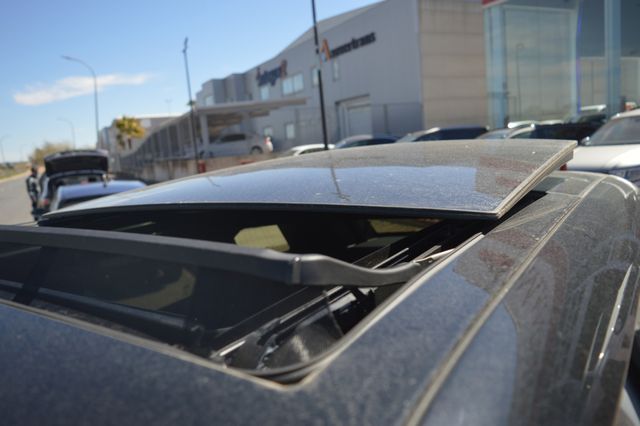 Land Rover Range Rover Evoque 2.0 D163 R-Dynamic SE AUTO 4WD MHEV