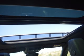 Land Rover Range Rover Evoque 2.0 D163 R-Dynamic SE AUTO 4WD MHEV