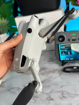 DJI Mini 4 Pro COMBO