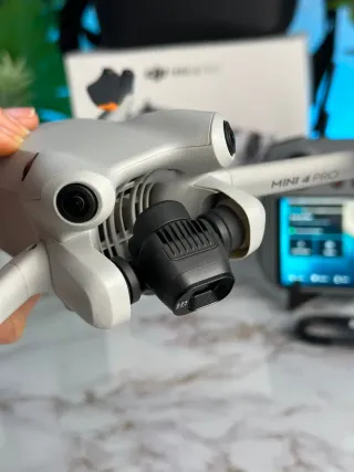 DJI Mini 4 Pro COMBO