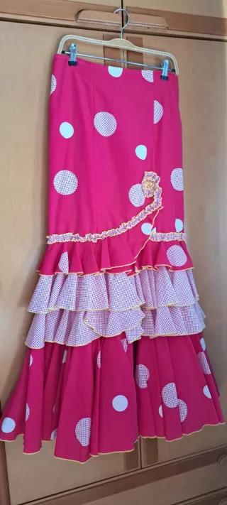 Traje gitana Flamenca 2 Piezas Talla 44 fucsia a e
