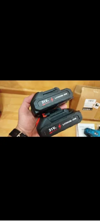 NUEVA! Sierra de sable inalámbrica con 2 Baterías