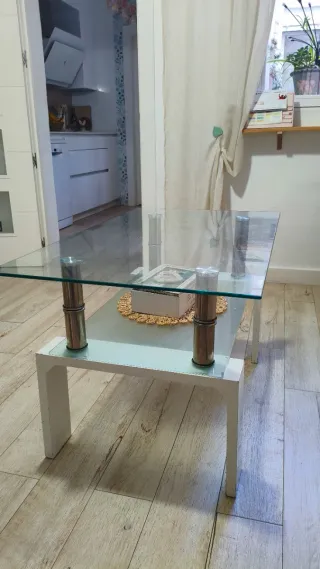 Mesa baja cristal y madera lacada blanca