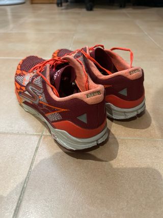 Zapatillas Skechers Gomeb speed 4 Talla 43.