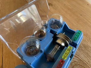 Kit Bombillas Coche y Fusibles