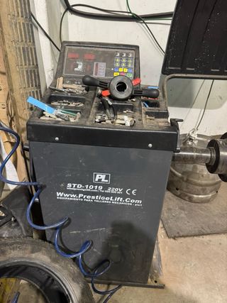 Desmontadora y Contrapesadora