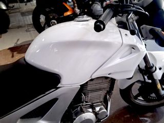 Honda CBF250 Blanca
