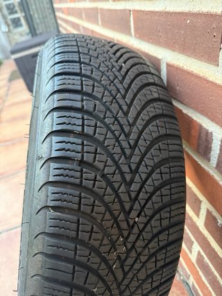 Llantas + 2 neumáticos VW Polo VI de 15 pulgadas