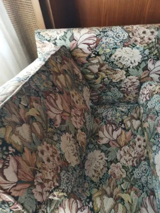 Sillón tapicería floral