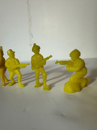 5 soldatini di plastica vintage anni '70