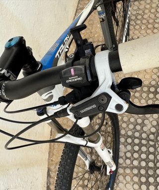 Bicicleta Giant Talon Gris/Blanco