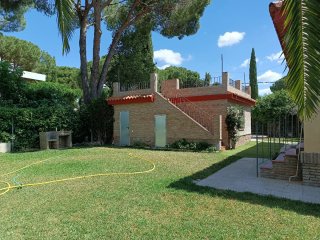 Chalet casa independiente en Sevilla con pozo