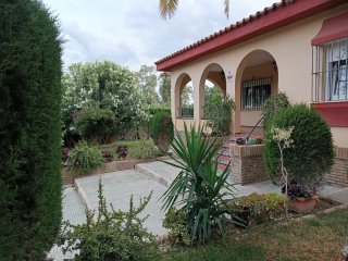 Chalet casa independiente en Sevilla con pozo