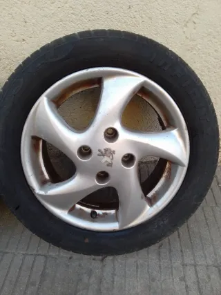 2 Llantas Peugeot 206 con neumáticos 195/55/15