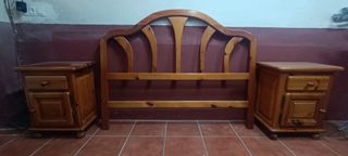 Cabecero y mesillas de pino natural