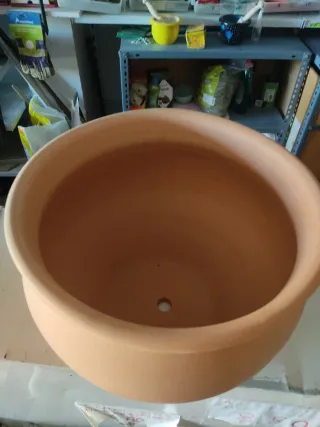 Maceta de terracota color beige/marrón