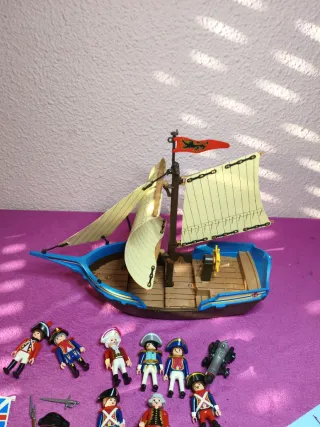 Lote Barco Pirata Playmobil con Figuras