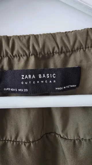 Chaqueta Zara Basic verde oliva