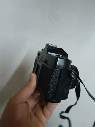 Cámara Chinon TN-100 con flash Hitacon 930B