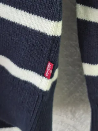 Jersey Levi's® Rayas Azul Marino y Blanco