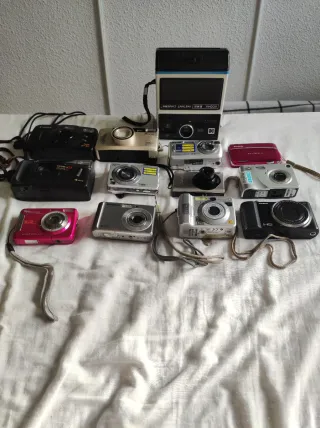 Lote Cámaras Digitales Canon, Kodak, Nikon, etc.