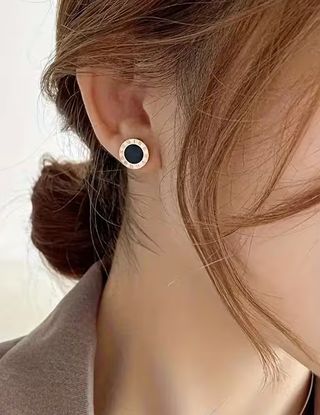 Pendientes tipo Bulgari numeros romanos