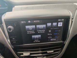 Peugeot 2008 2017 tan solo 92000 kilometros