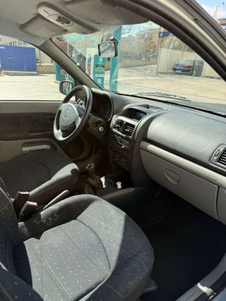 Renault Clio 2002