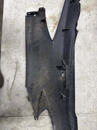 Tapa Lateral Izquierda Suzuki Burgman 400 2009