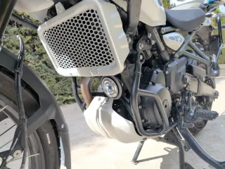 Royal Enfield Himalayan 450 Kamet White