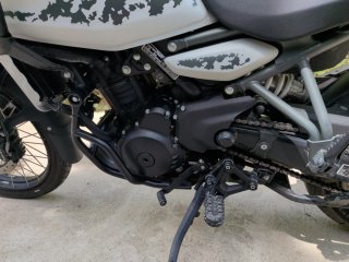 Royal Enfield Himalayan 450 Kamet White