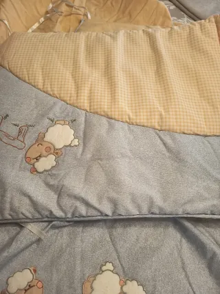 Colcha de cuna verano y chichonera ovejas