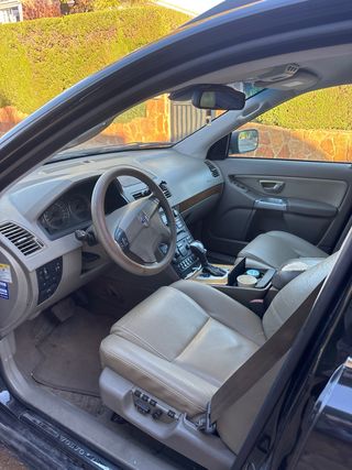 Volvo XC90 2004