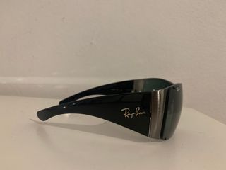 Gafas de sol Ray-Ban negras y grises