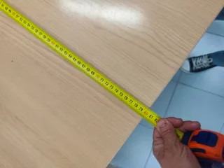 Mesa de oficina madera y plástico