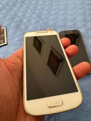 Lotto 2x Samsung S4 Mini GT-I9195 Bianco e Nero