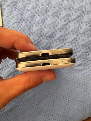 Lotto 2x Samsung S4 Mini GT-I9195 Bianco e Nero
