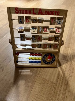 Alfabetiere in legno con pallottoliere e orologio