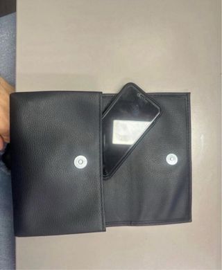 Pochette in pelle martellata MINI nera