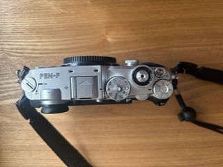 Olympus Pen F Kit Premium Cámara + Accesorios